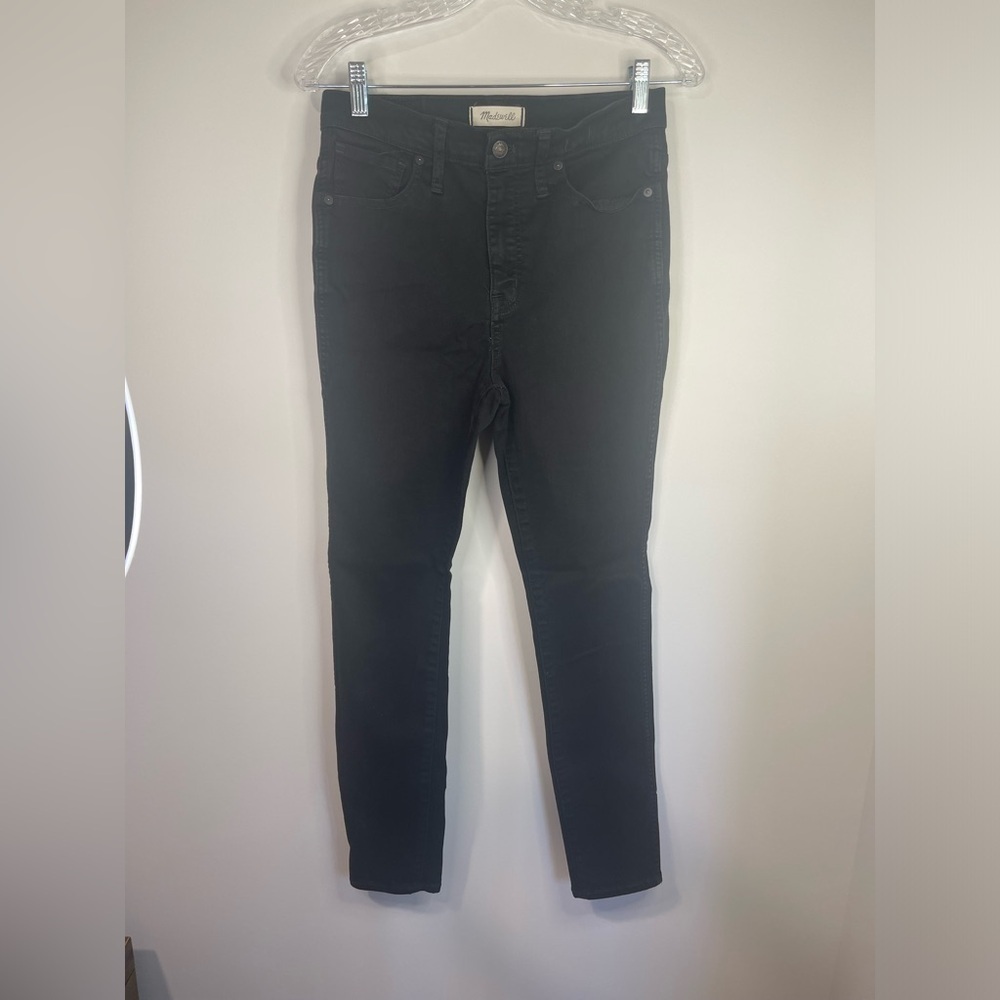 Madewell 10” high rise skinny‎ black jean.